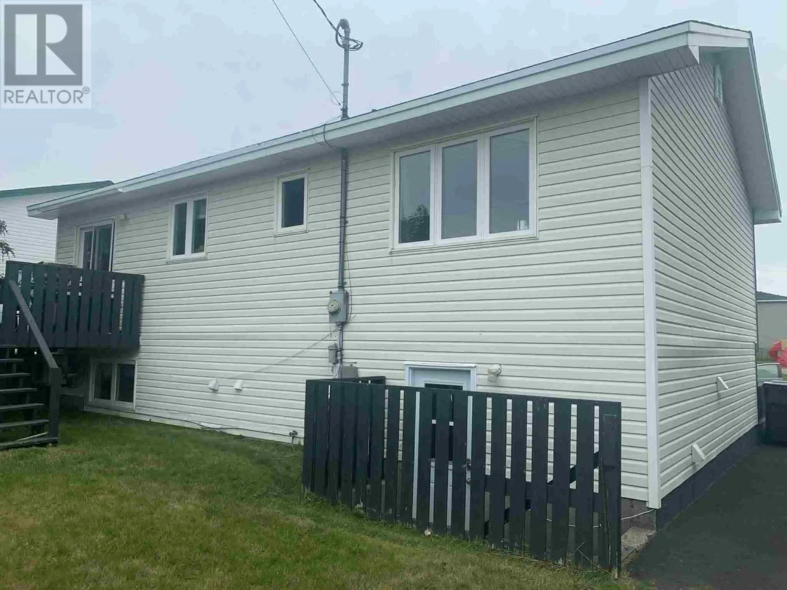 20 ELIZABETH Drive