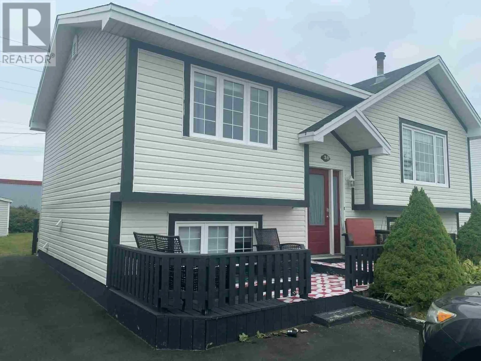 20 ELIZABETH Drive