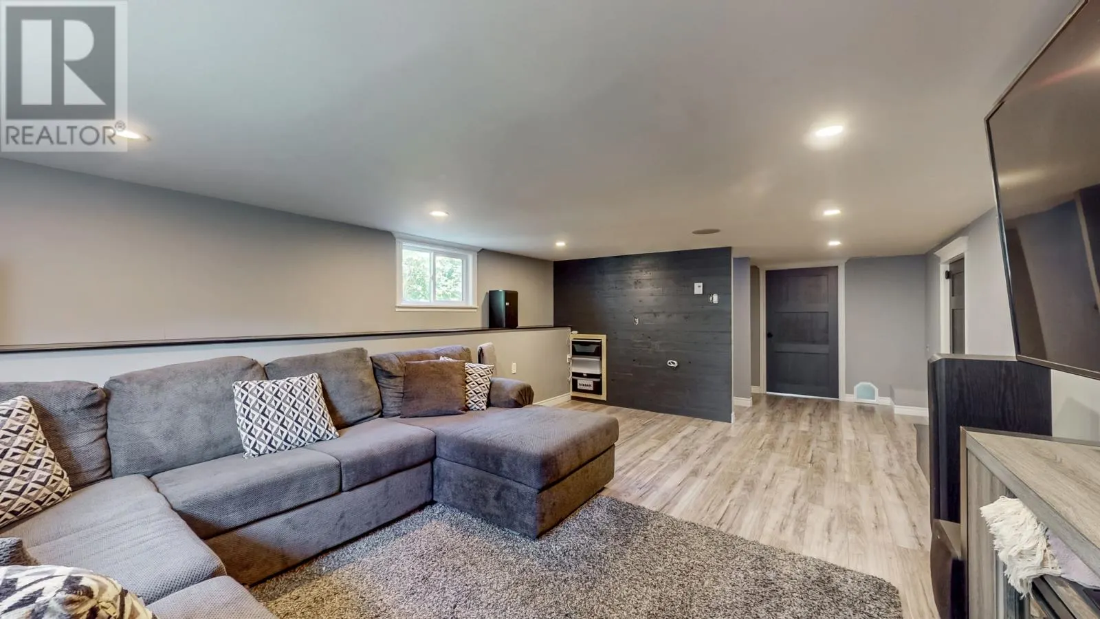 6 Loop Drive