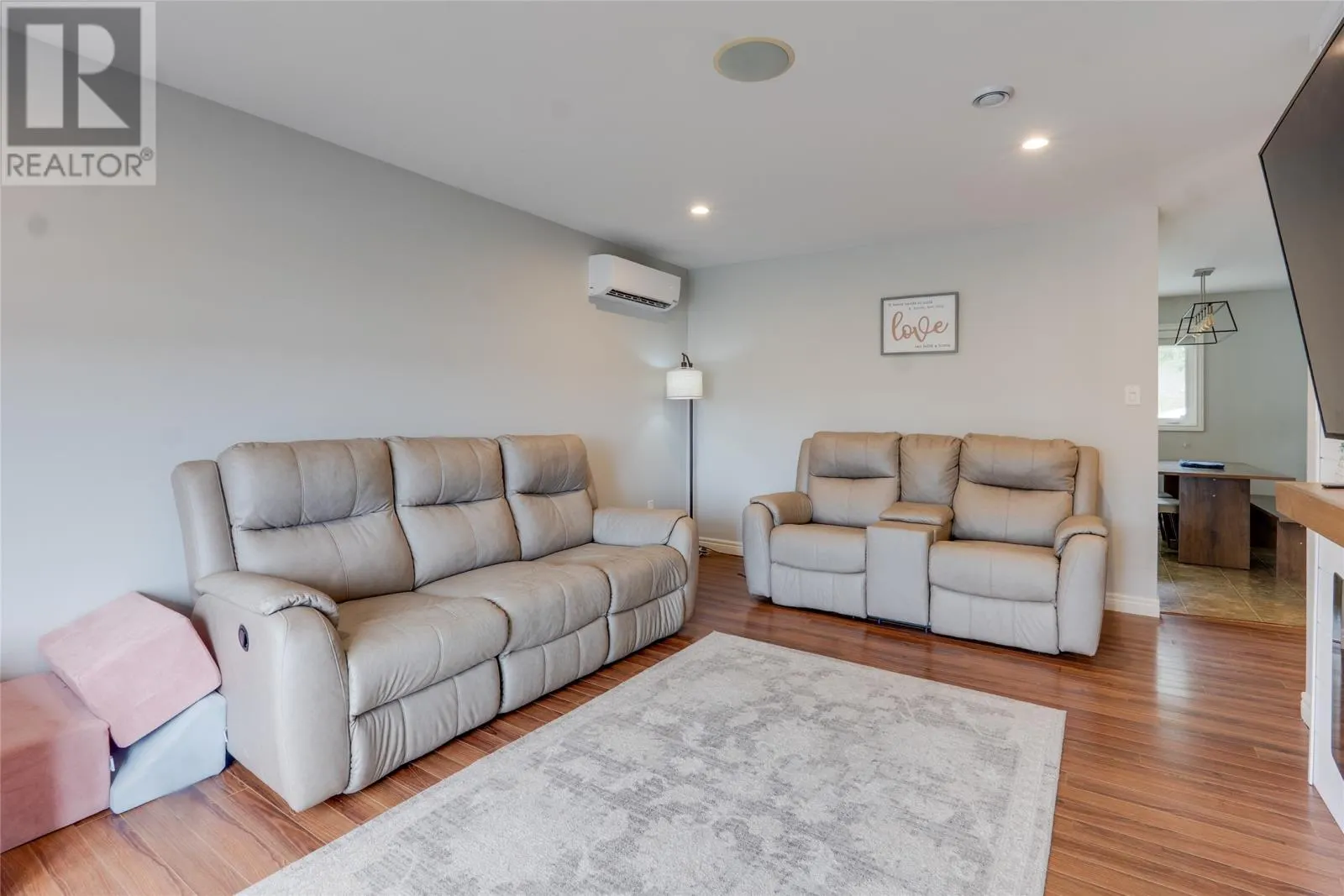 99 Hibbs Road