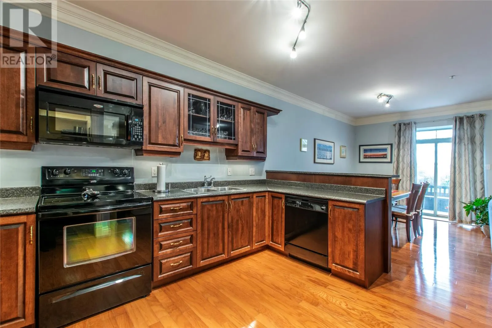59 Roosevelt Avenue Unit#102, #102