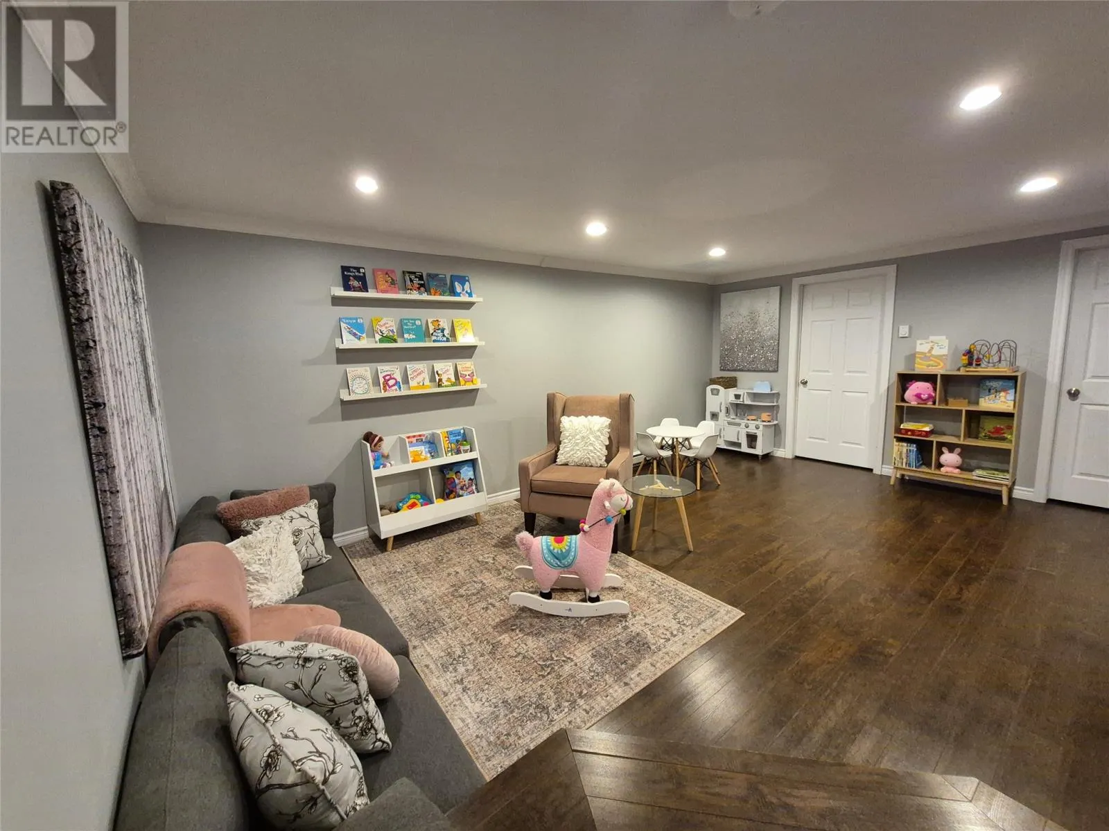 399 Grenfell Heights