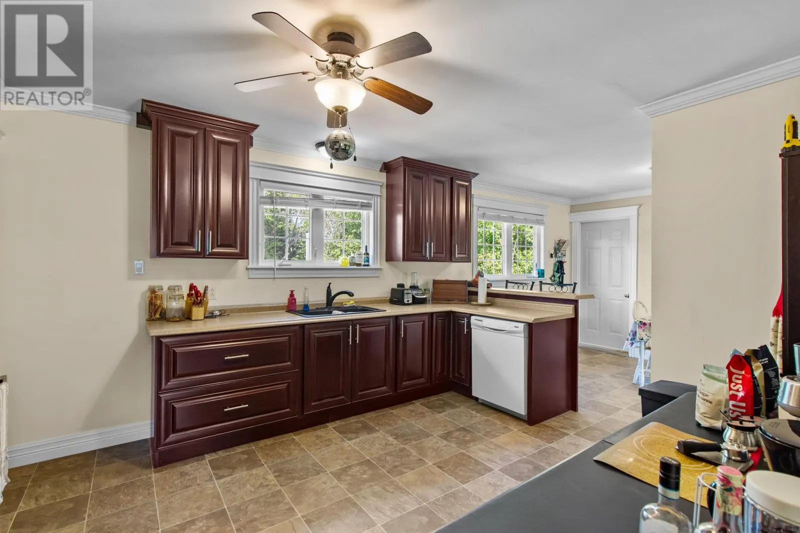 6 Burdrew Place