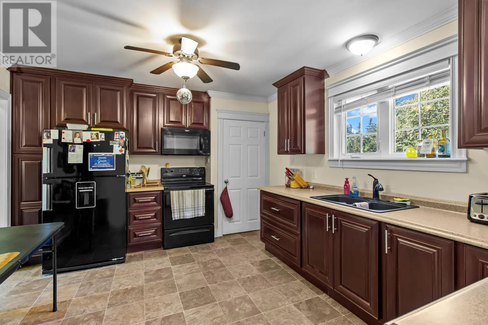 6 Burdrew Place