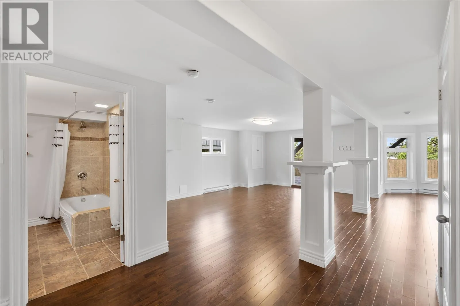 320 Lanark Drive