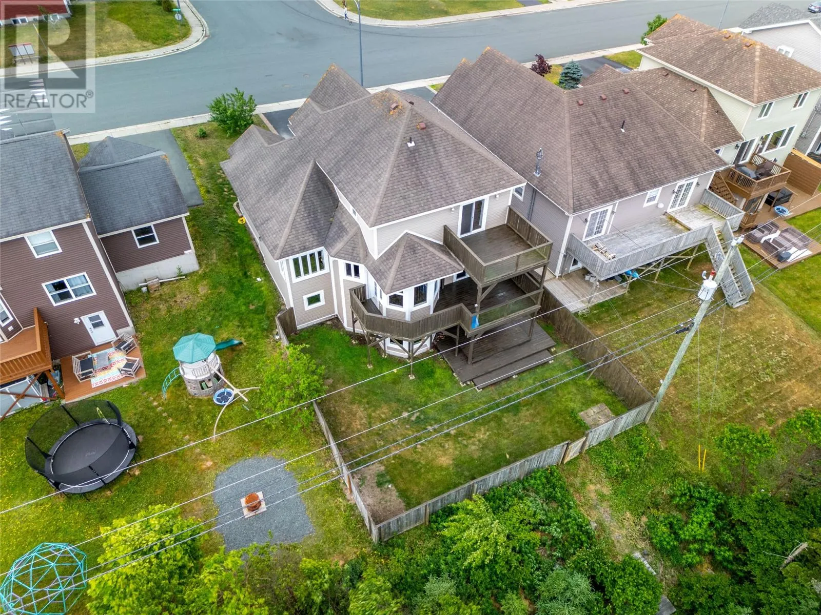 320 Lanark Drive