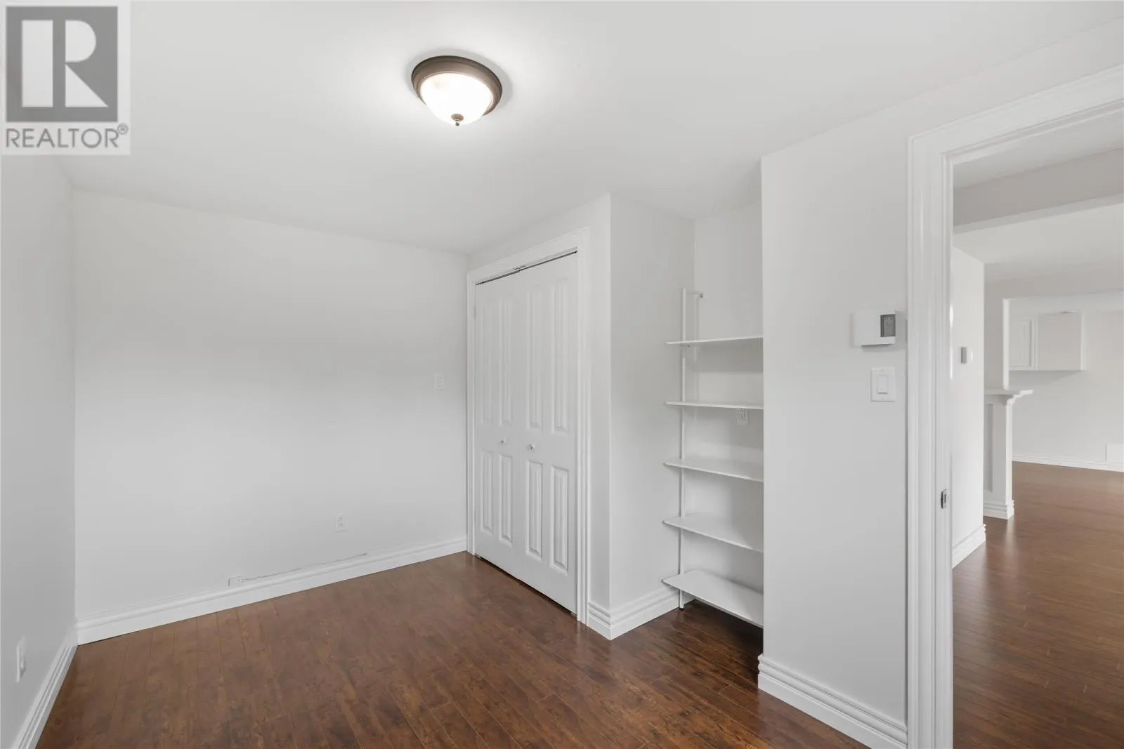 320 Lanark Drive