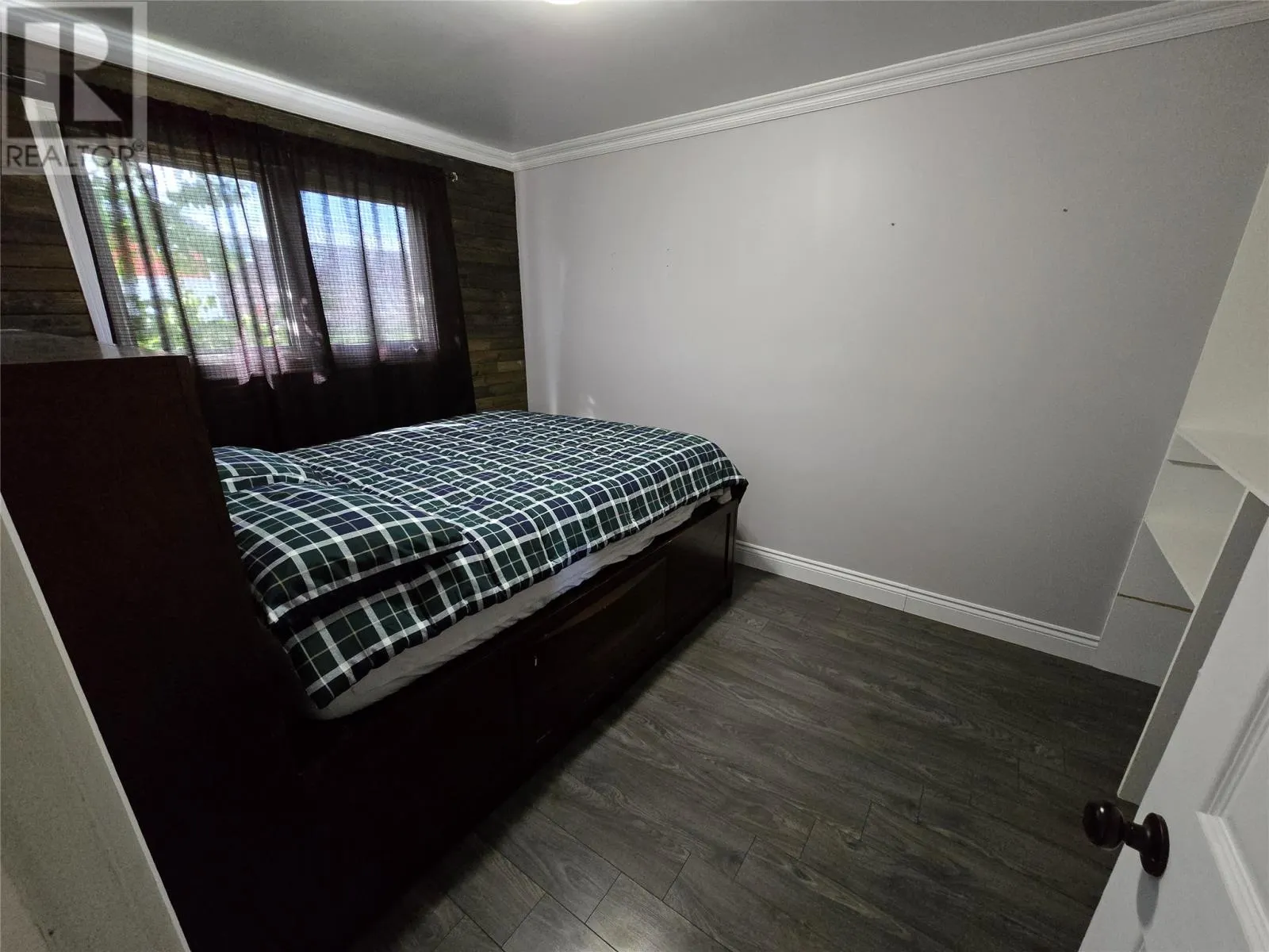 825 Tamarack Drive