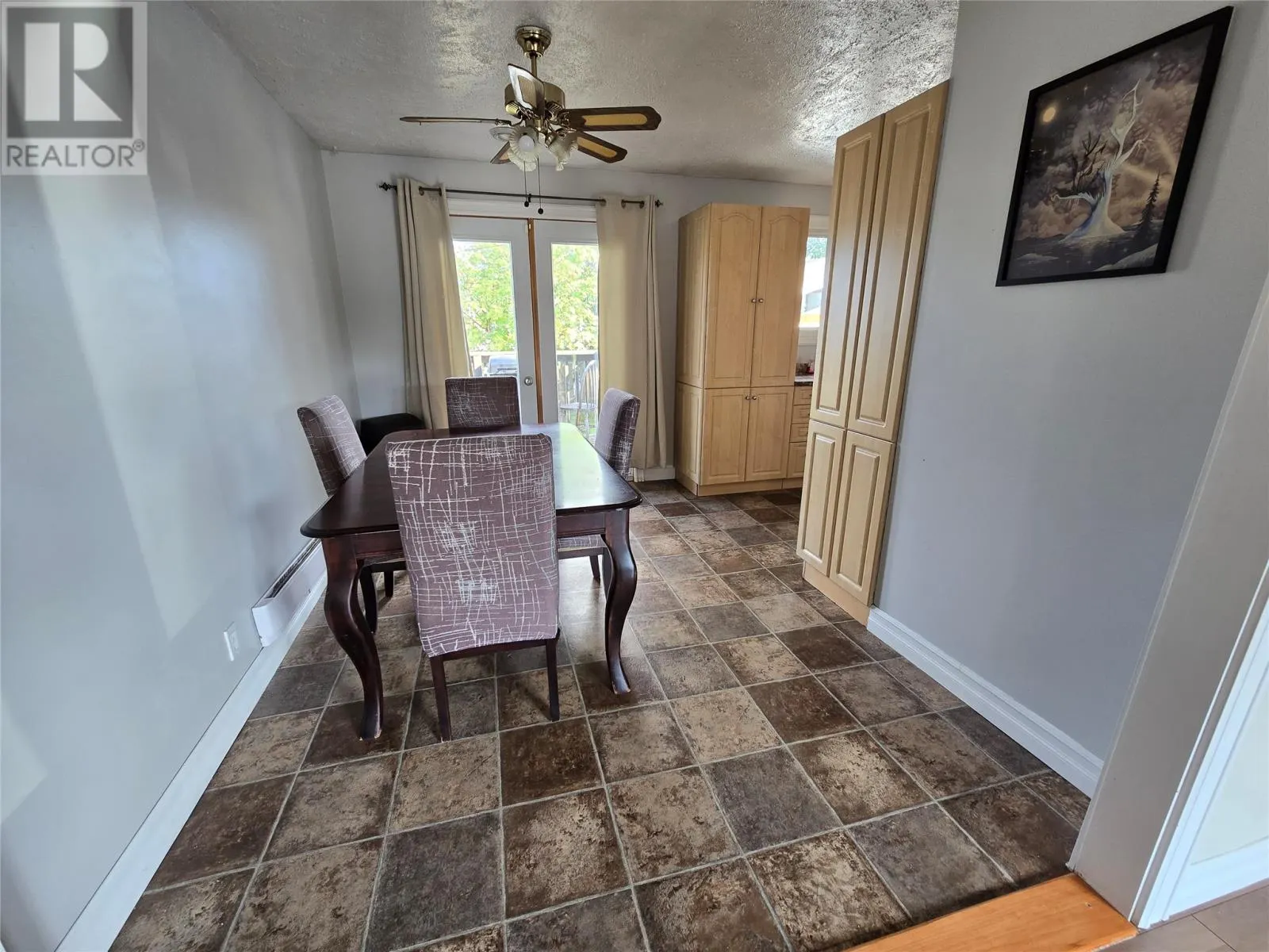 825 Tamarack Drive