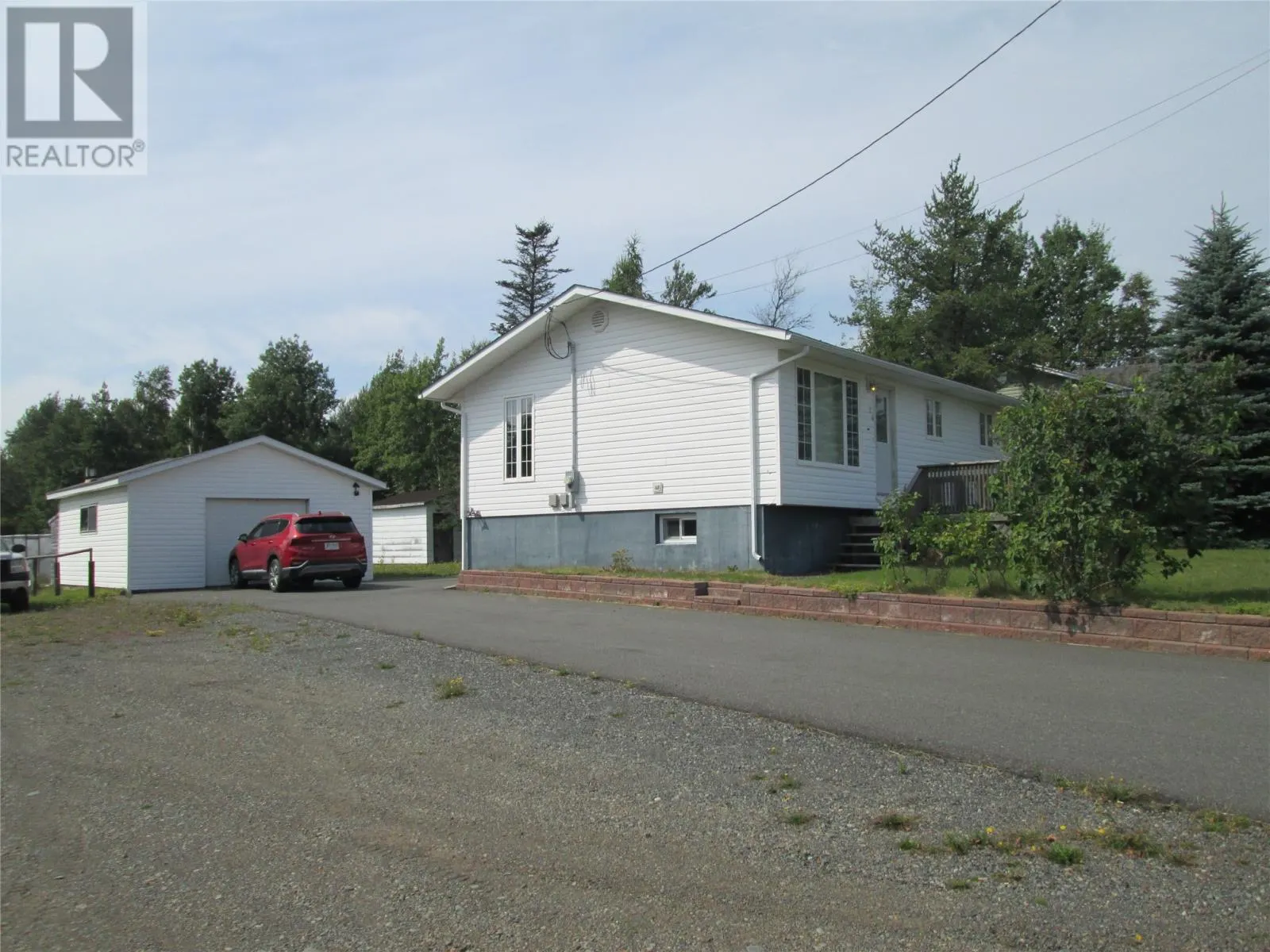 24 Newtown Road