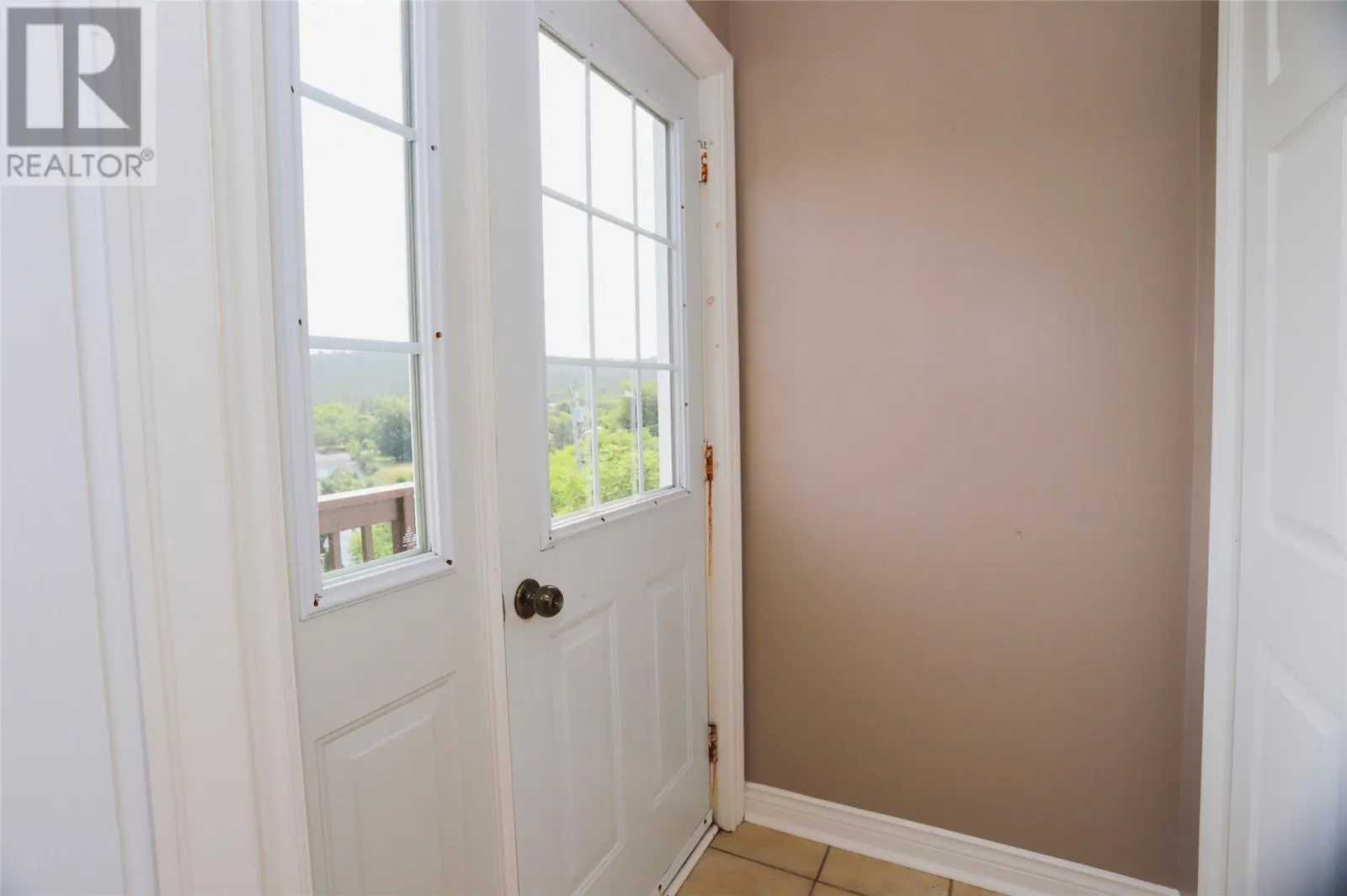 61 Whelans Crescent
