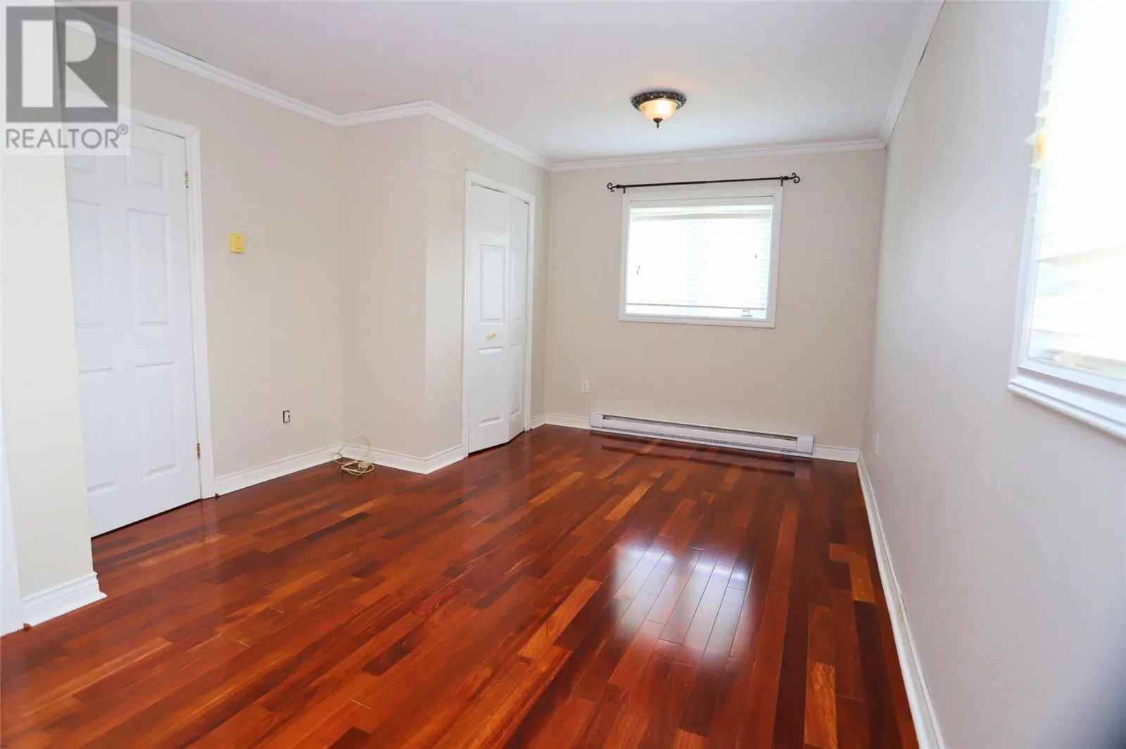 61 Whelans Crescent