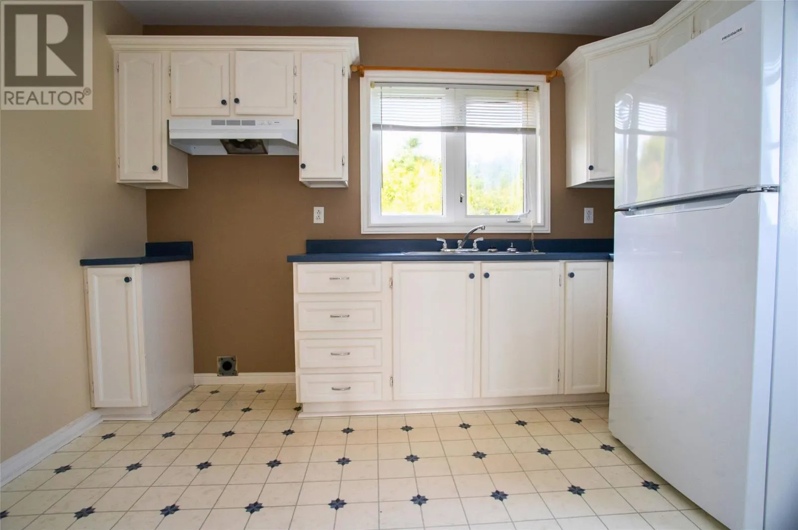 61 Whelans Crescent