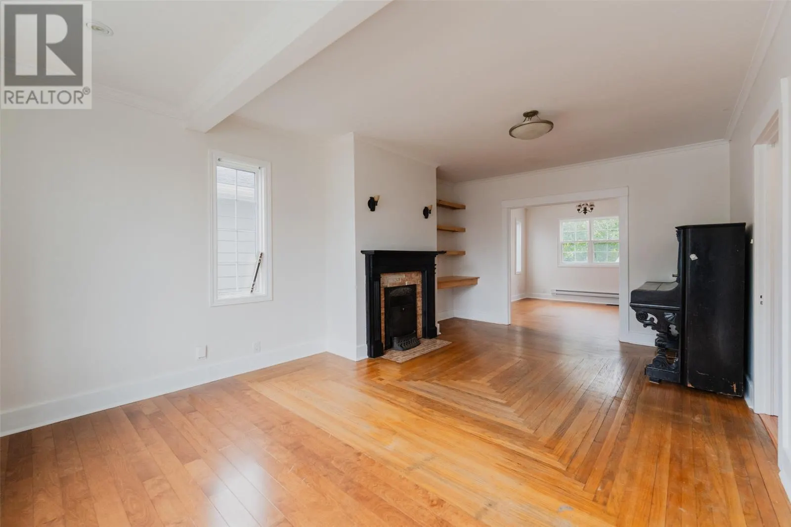 21 Smith Avenue