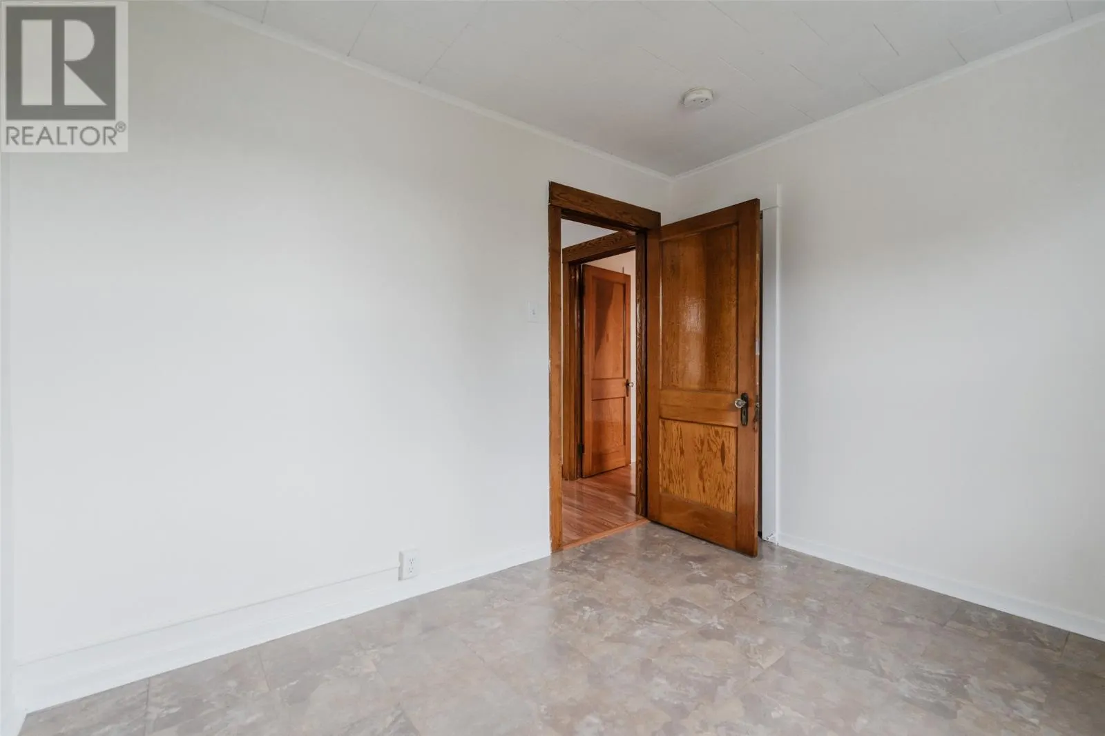 21 Smith Avenue
