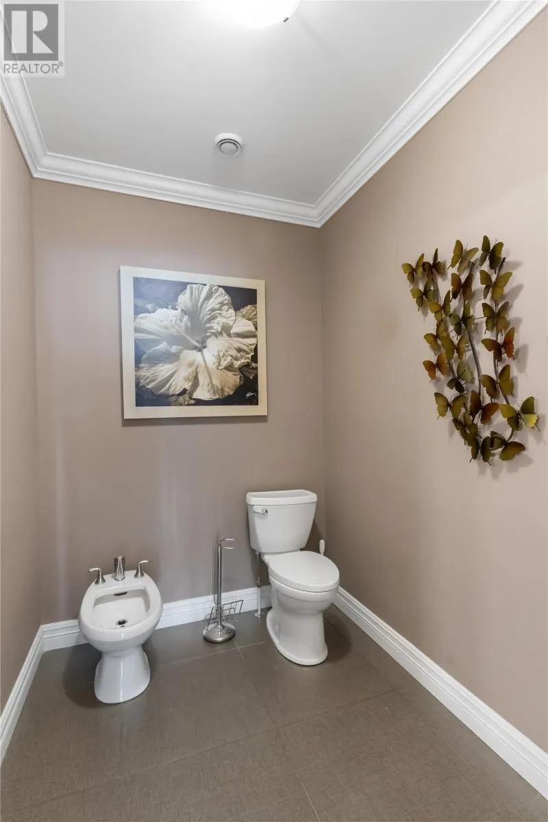 8 Larkspur Lane