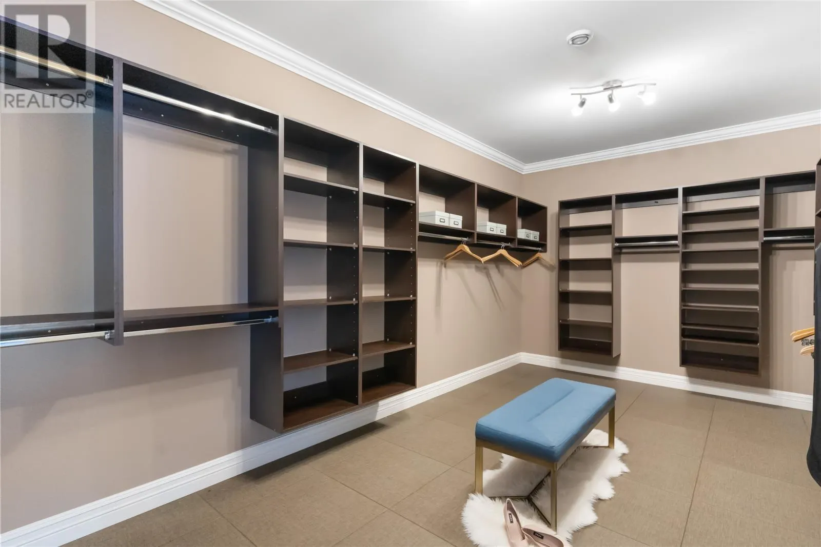 8 Larkspur Lane