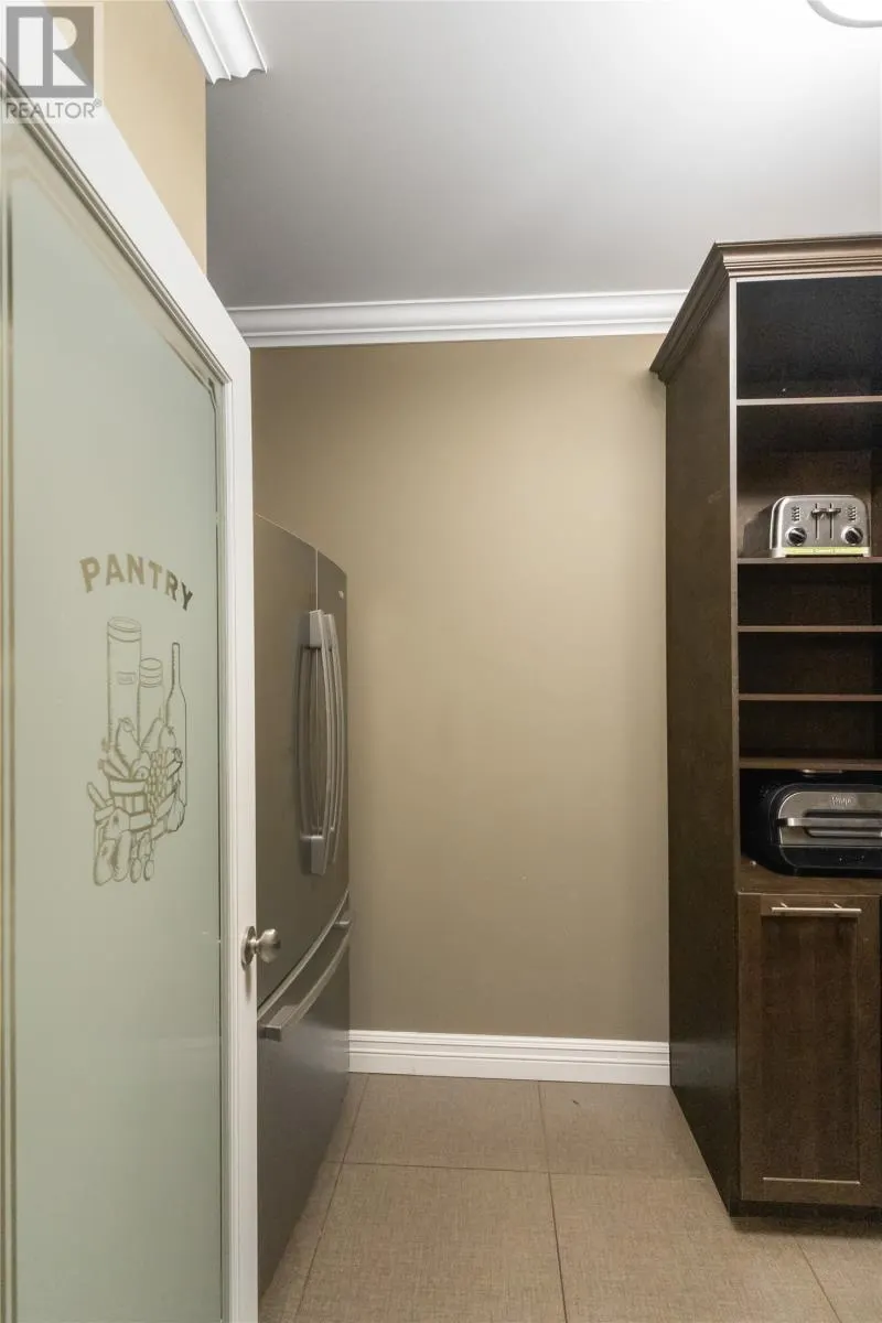8 Larkspur Lane