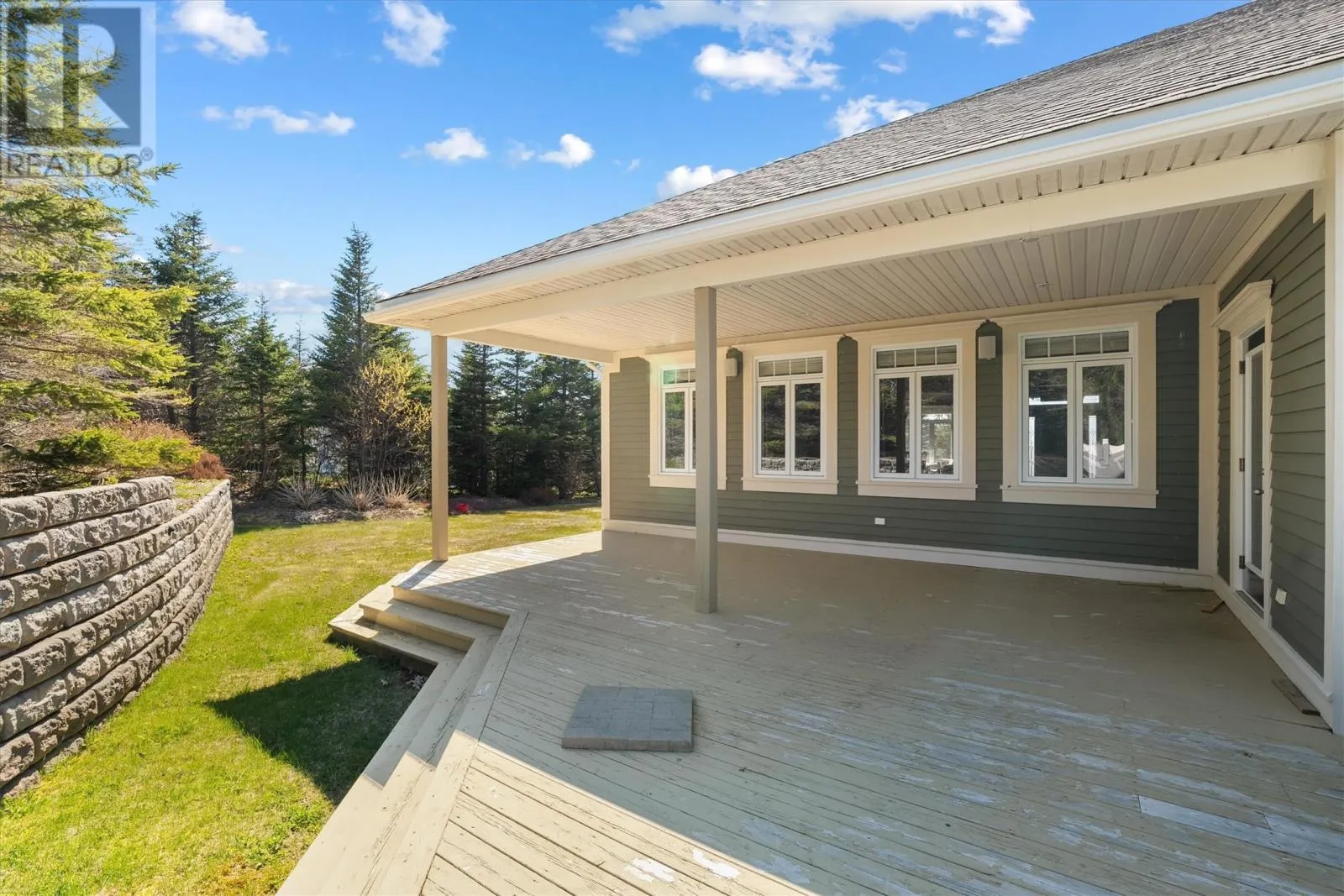 8 Larkspur Lane