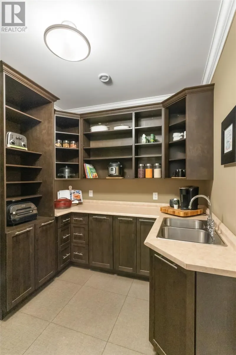 8 Larkspur Lane