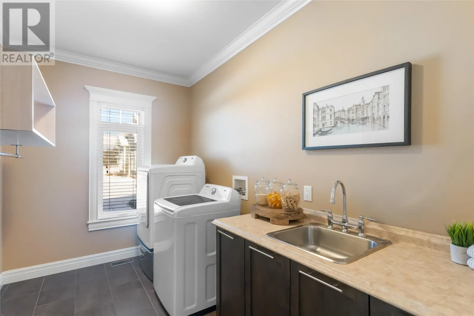 8 Larkspur Lane