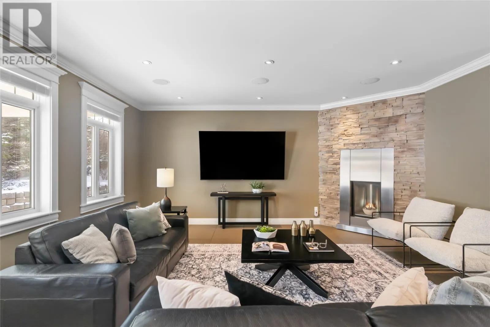 8 Larkspur Lane