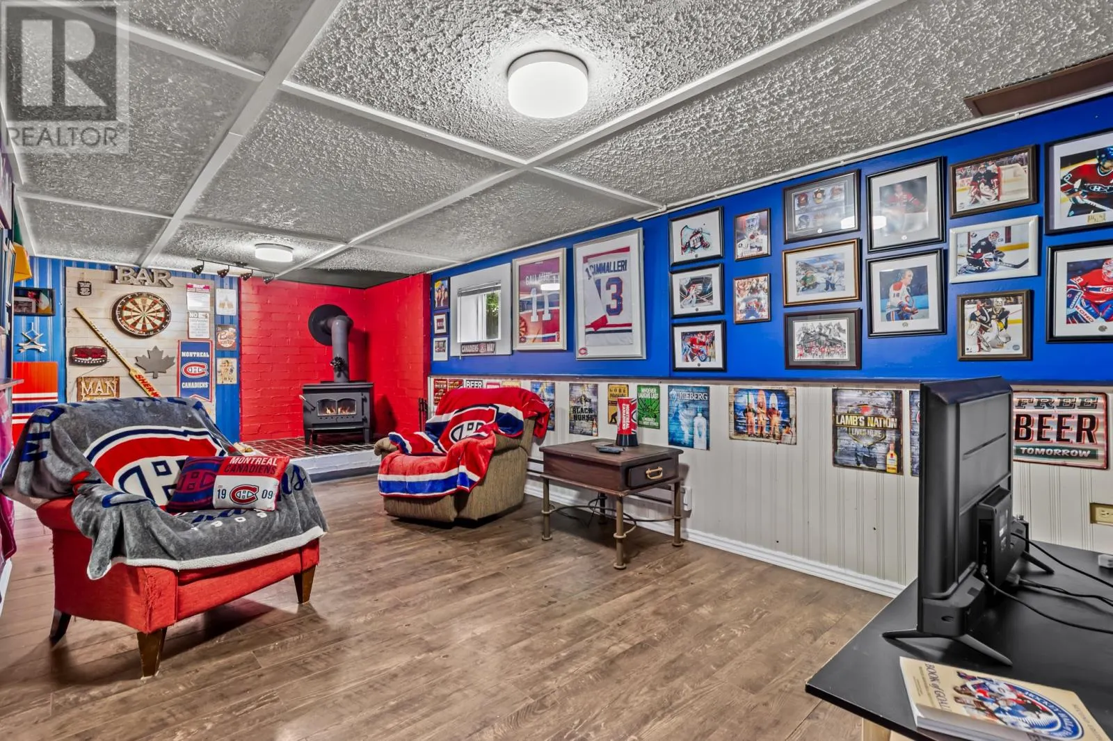 60 Della Drive