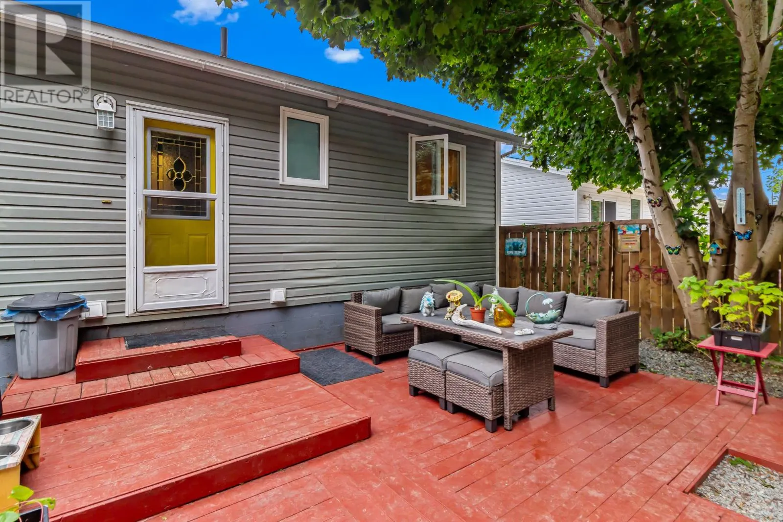 60 Della Drive