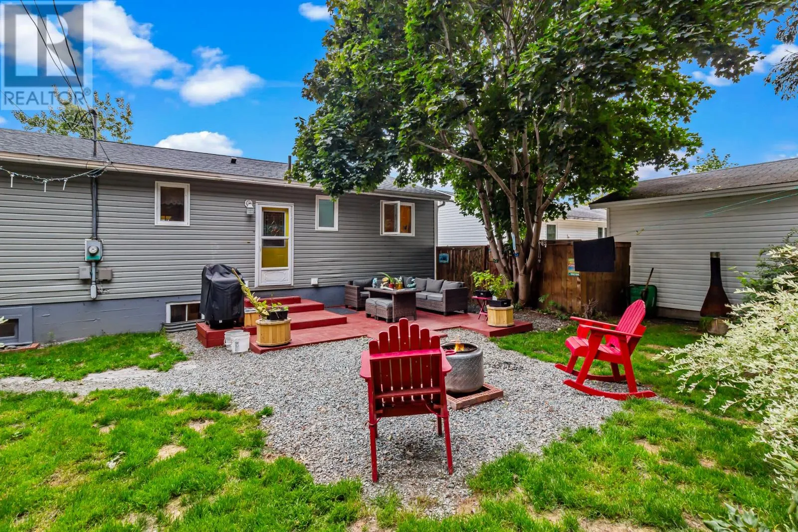 60 Della Drive