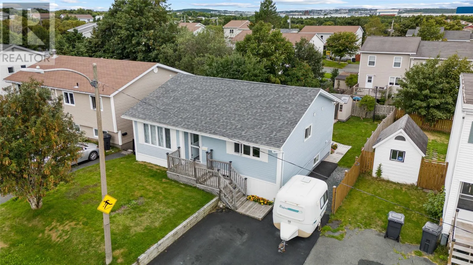 26 Tweedsmuir Place