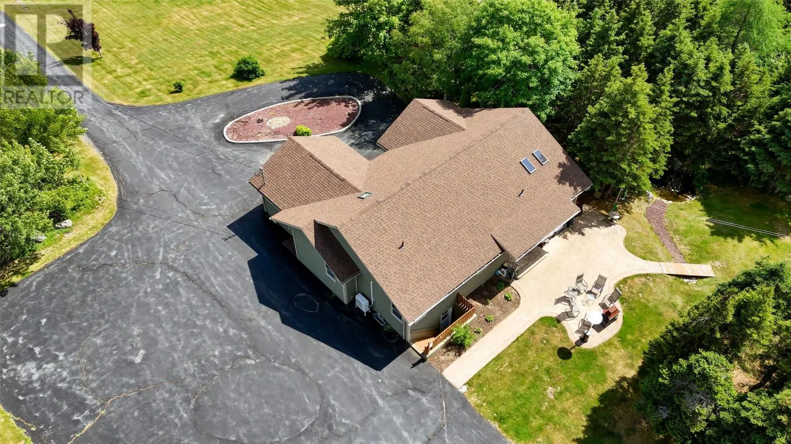 190 North River Road