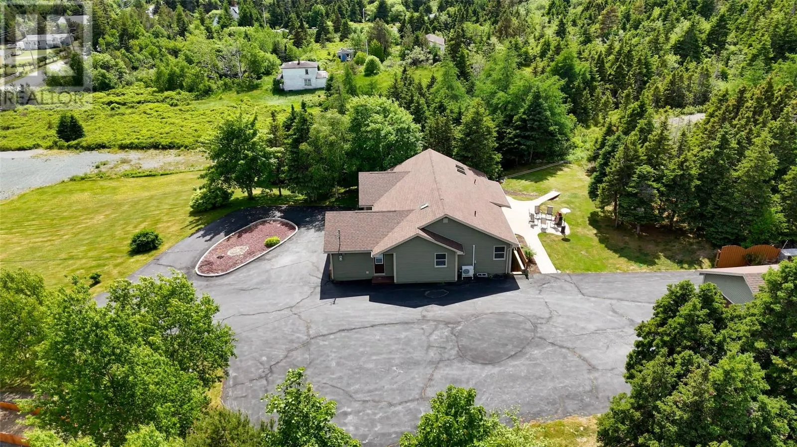 190 North River Road