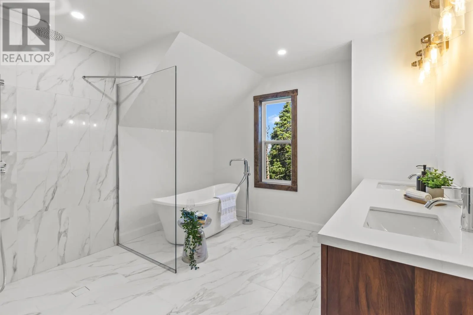 615 Marine Drive