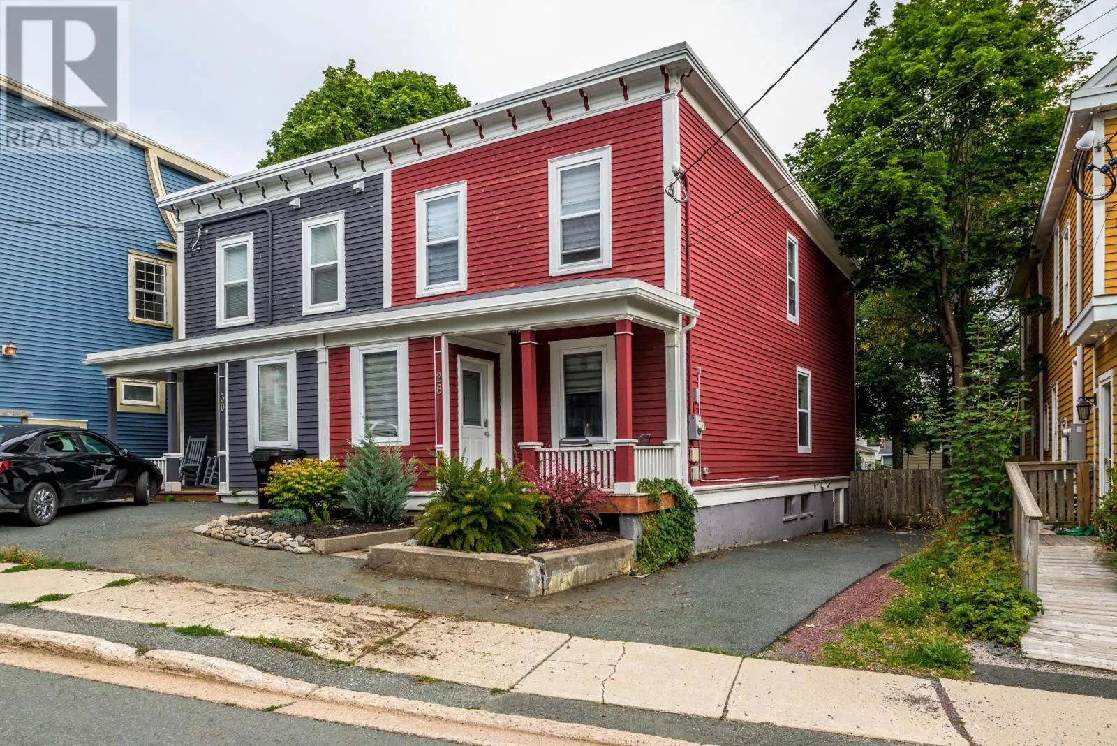 28 Leslie Street