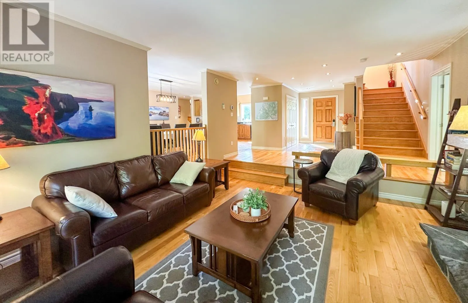 6 Poplar Place