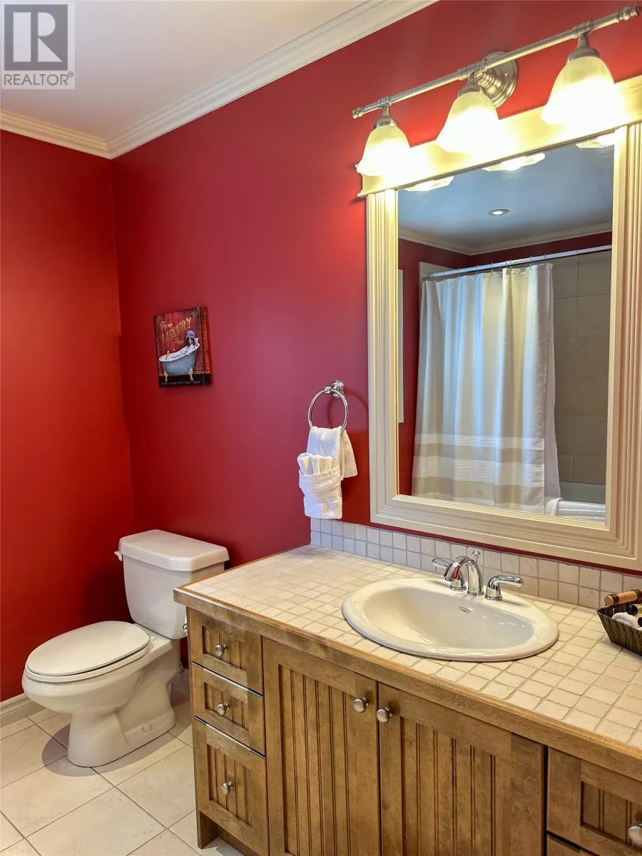 6 Poplar Place