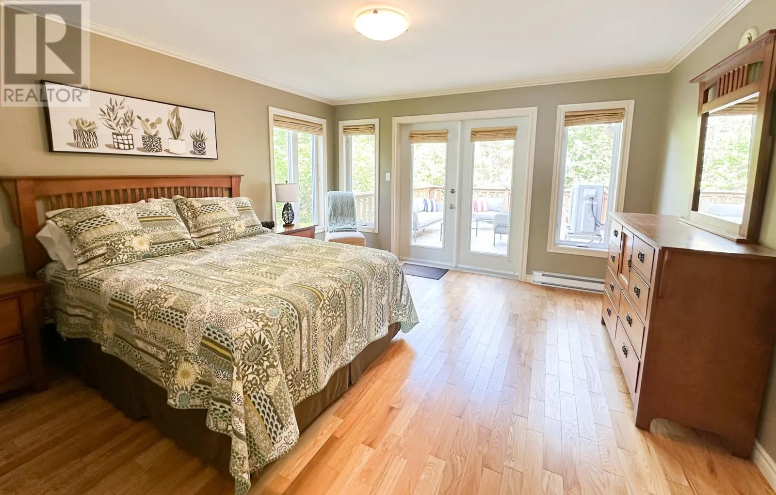 6 Poplar Place