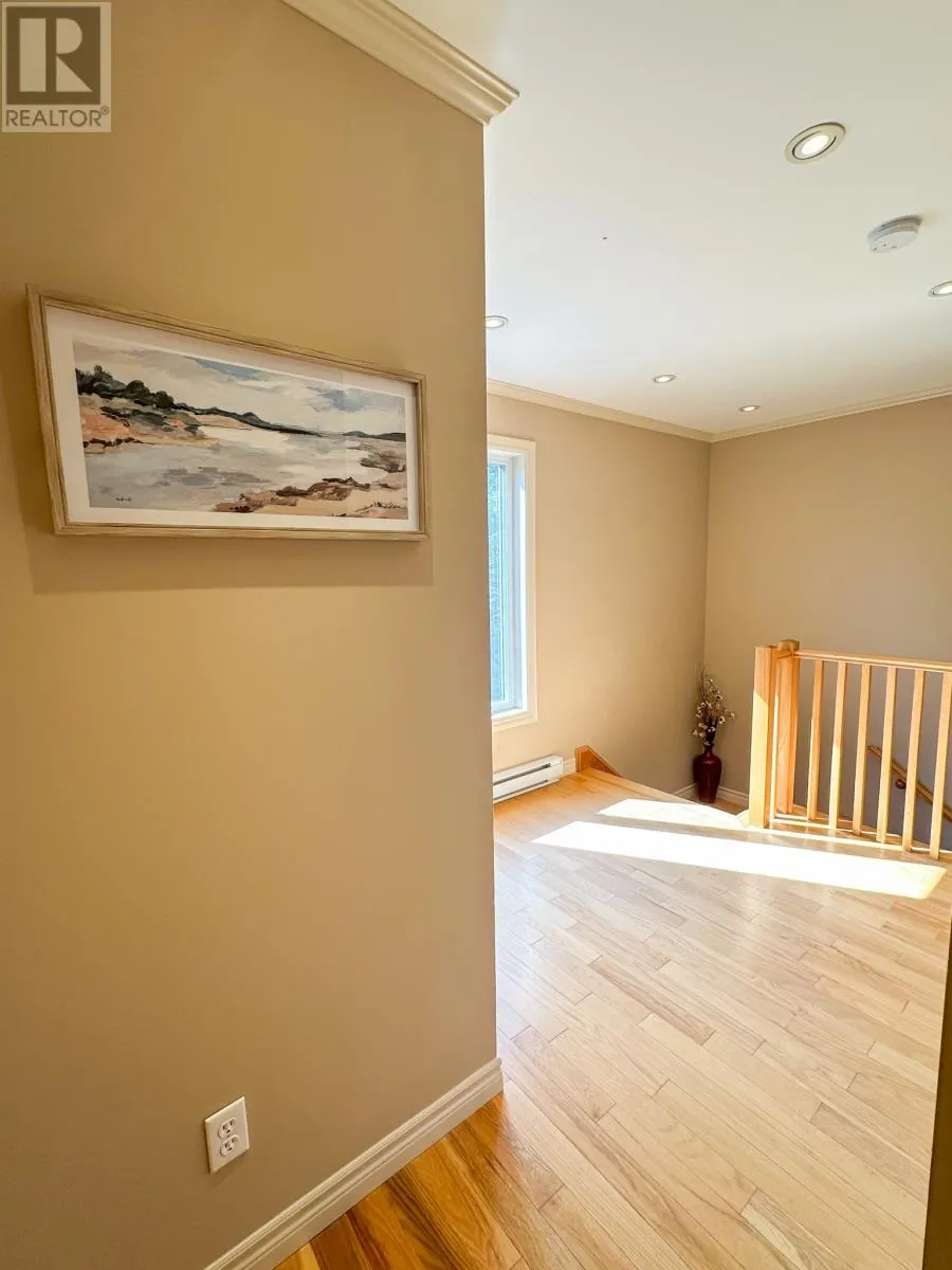 6 Poplar Place