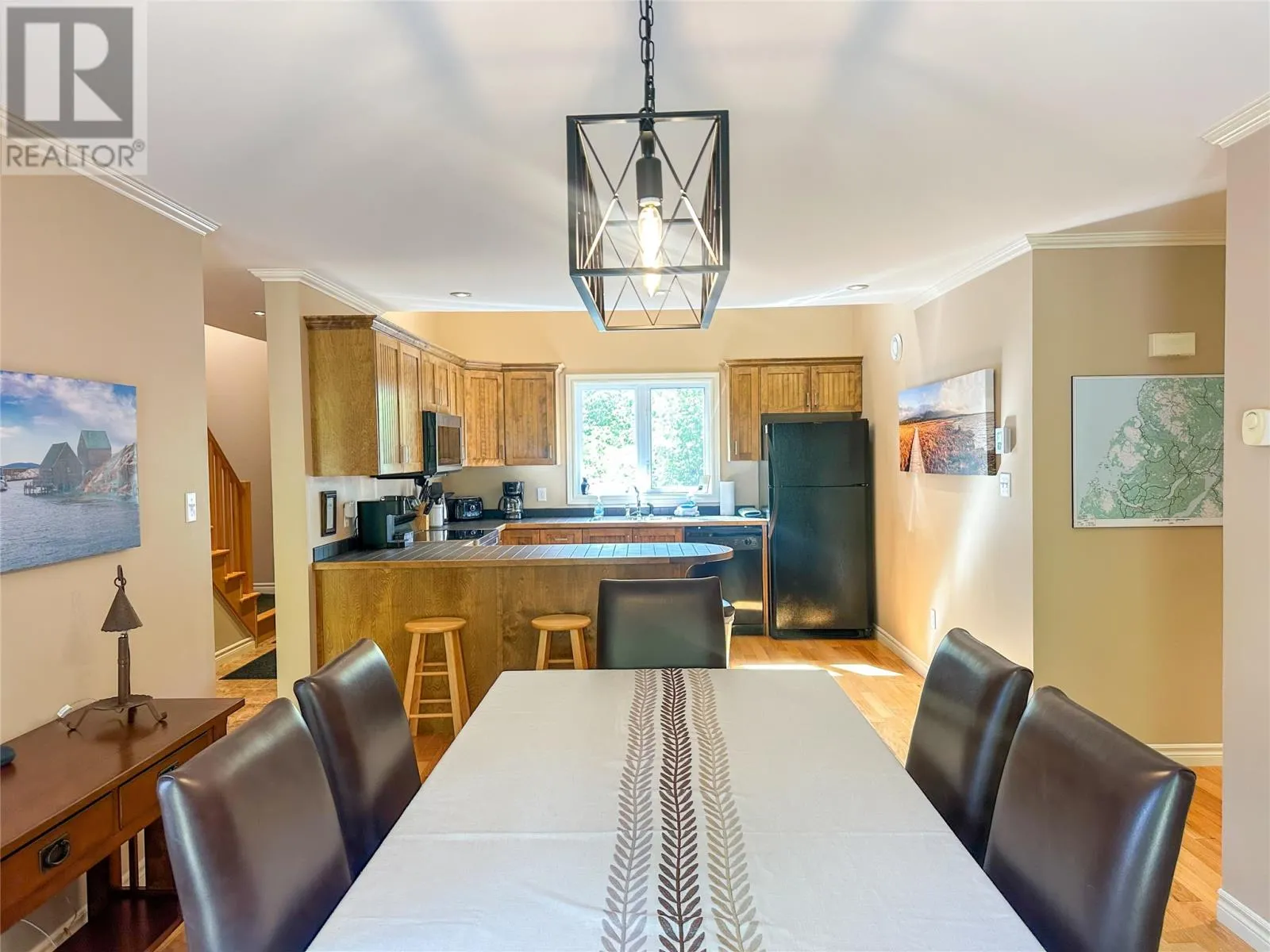 6 Poplar Place