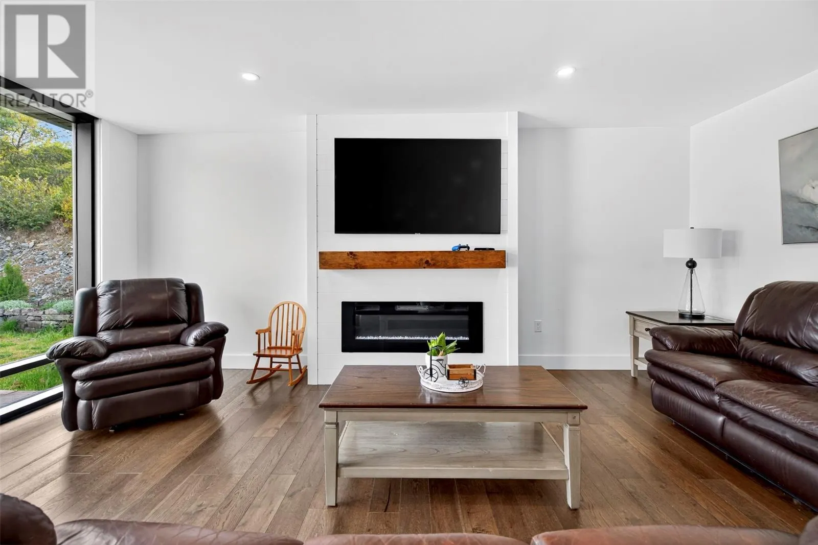 83 Freshwater Road