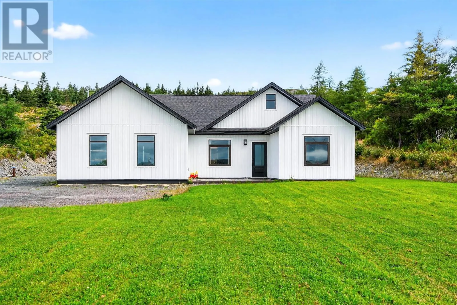 83 Freshwater Road