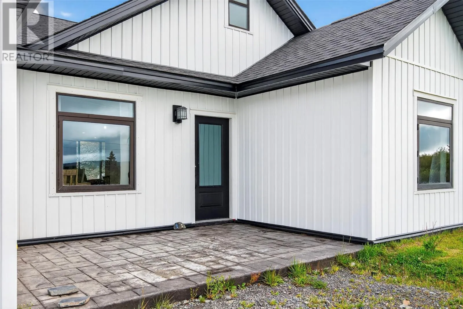 83 Freshwater Road