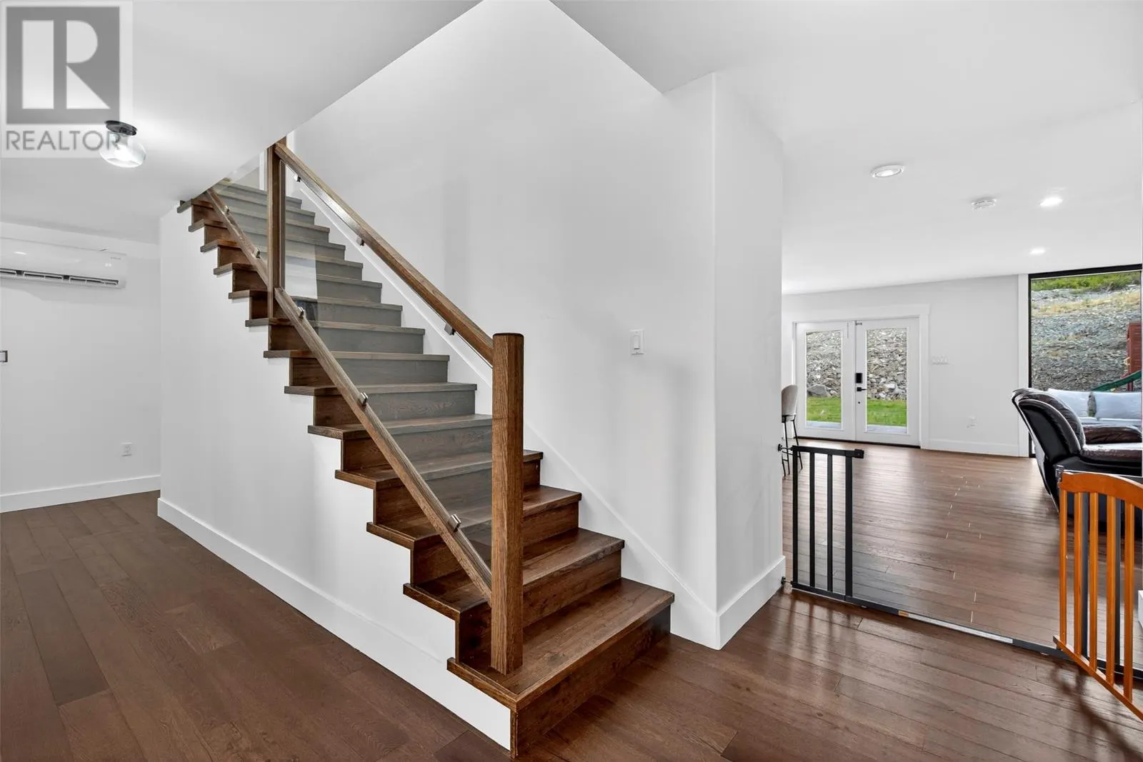 83 Freshwater Road