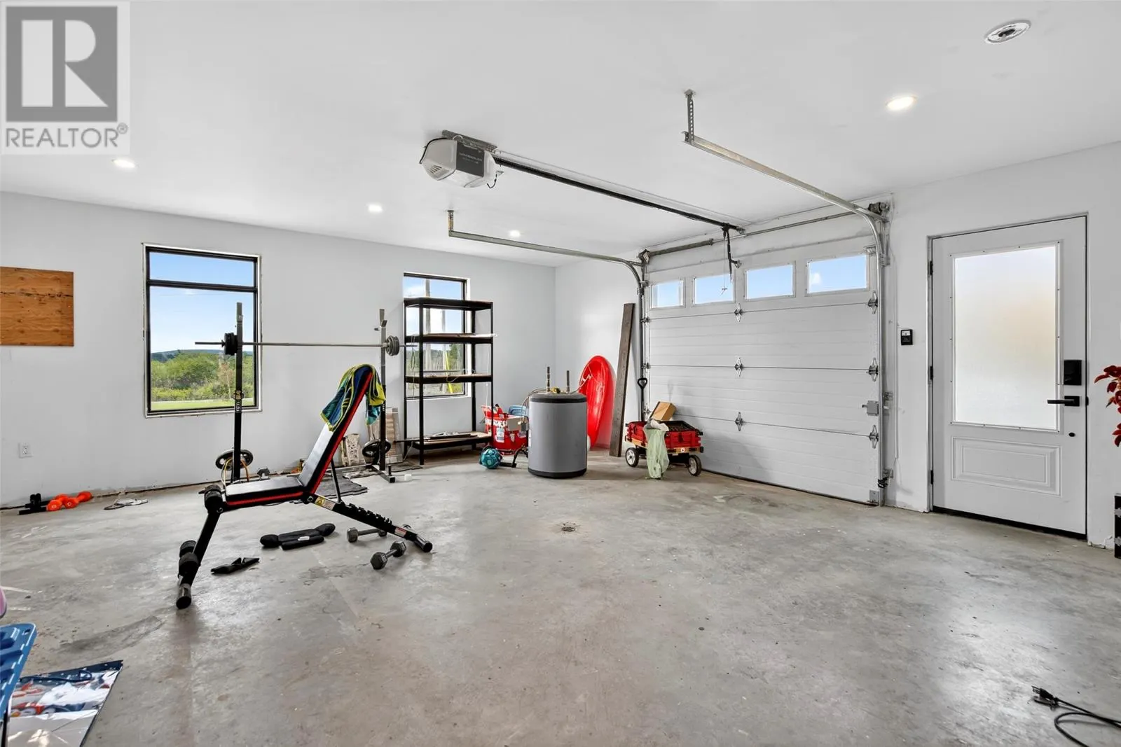 83 Freshwater Road