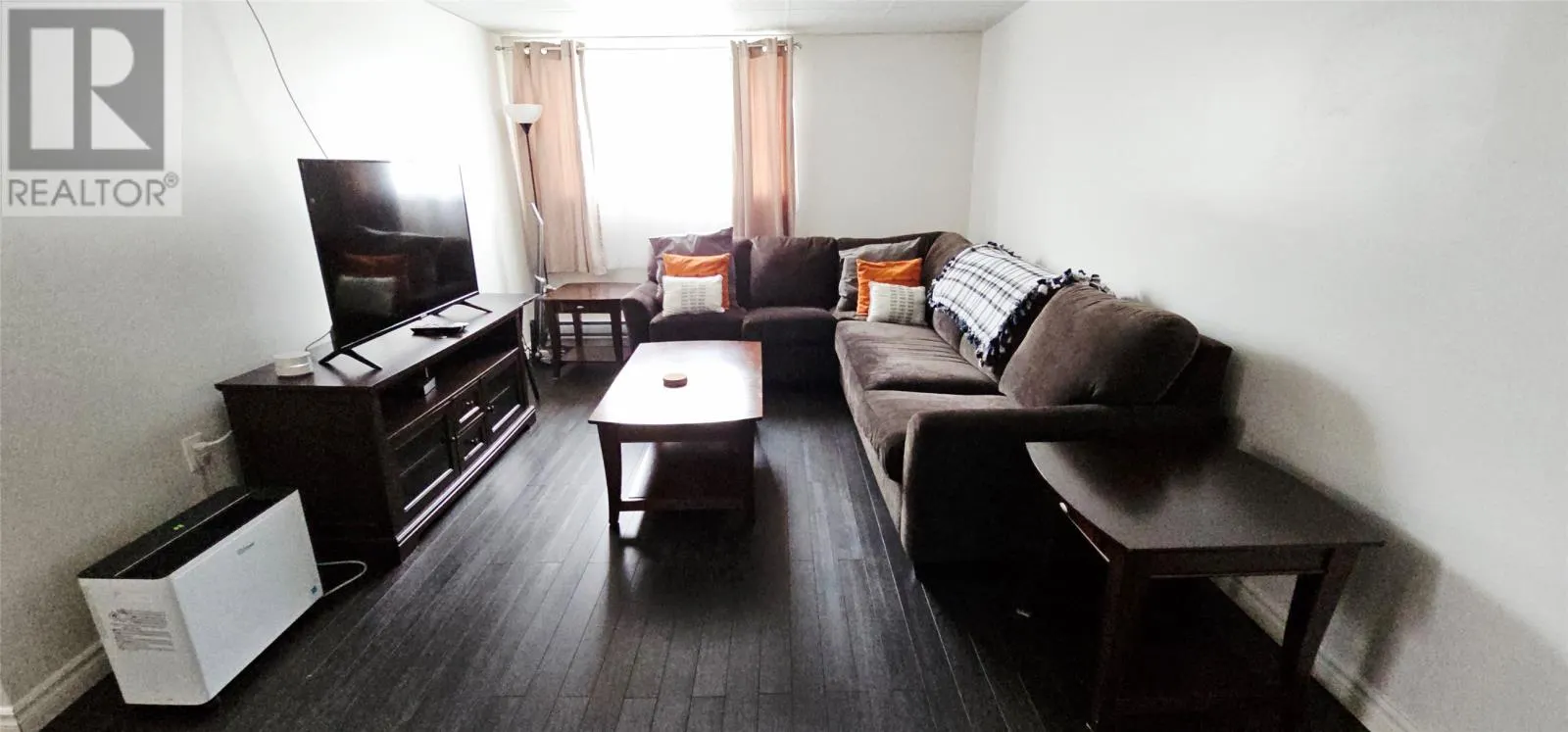 726 A & B Lakeside Drive