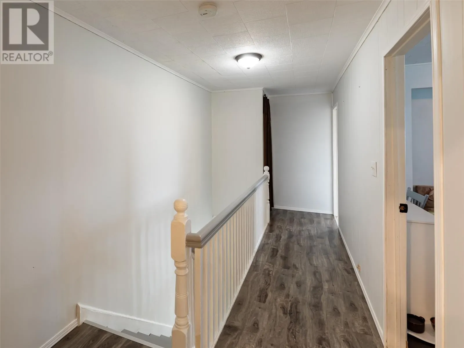 4 LINSCOTT Street