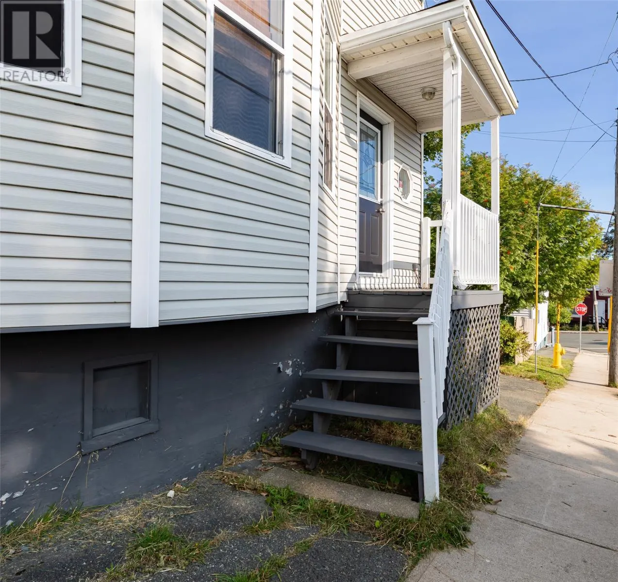 4 LINSCOTT Street