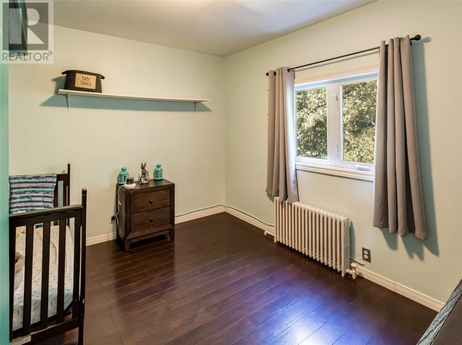 4 LINSCOTT Street
