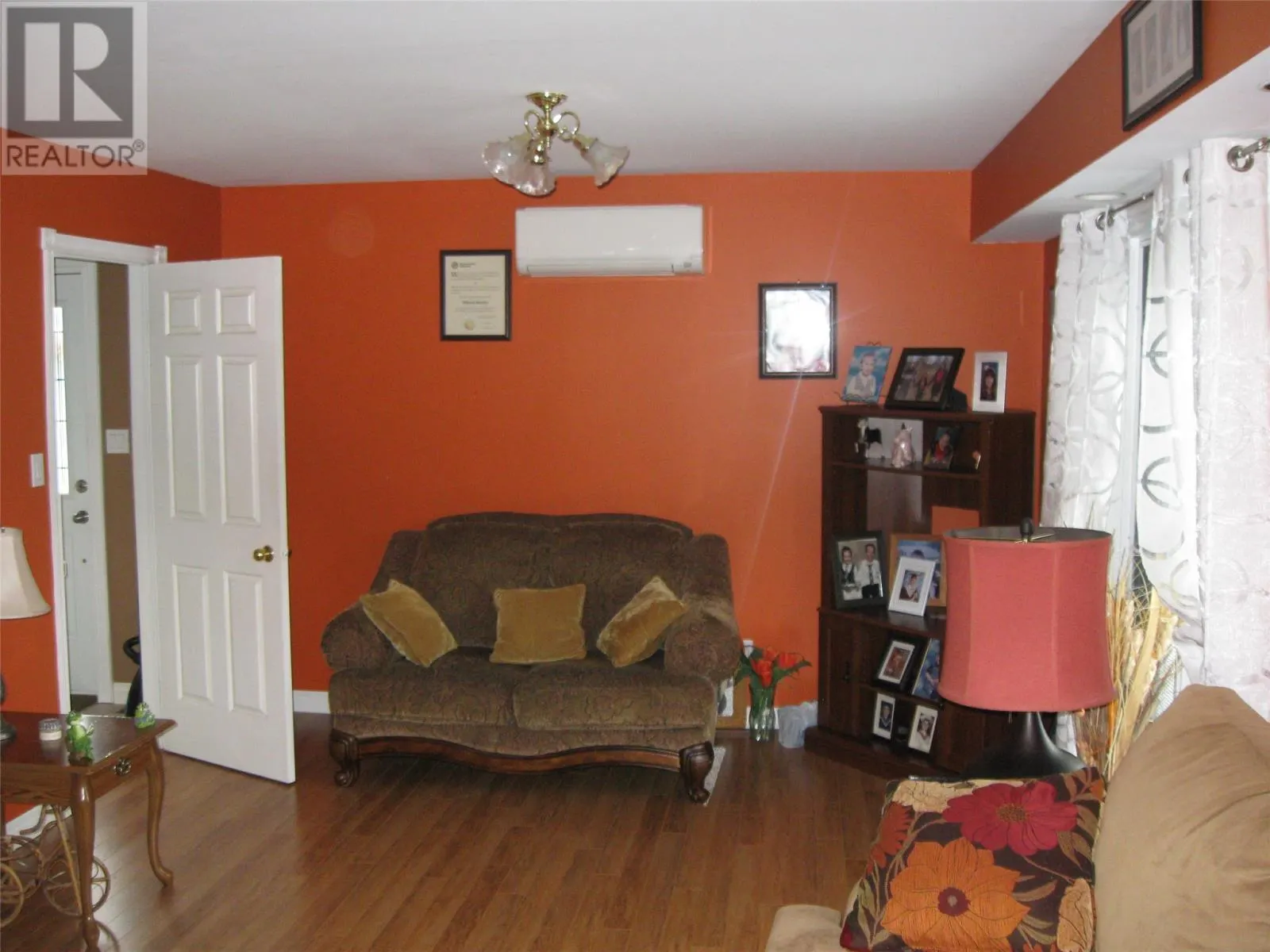 93 Forest Road