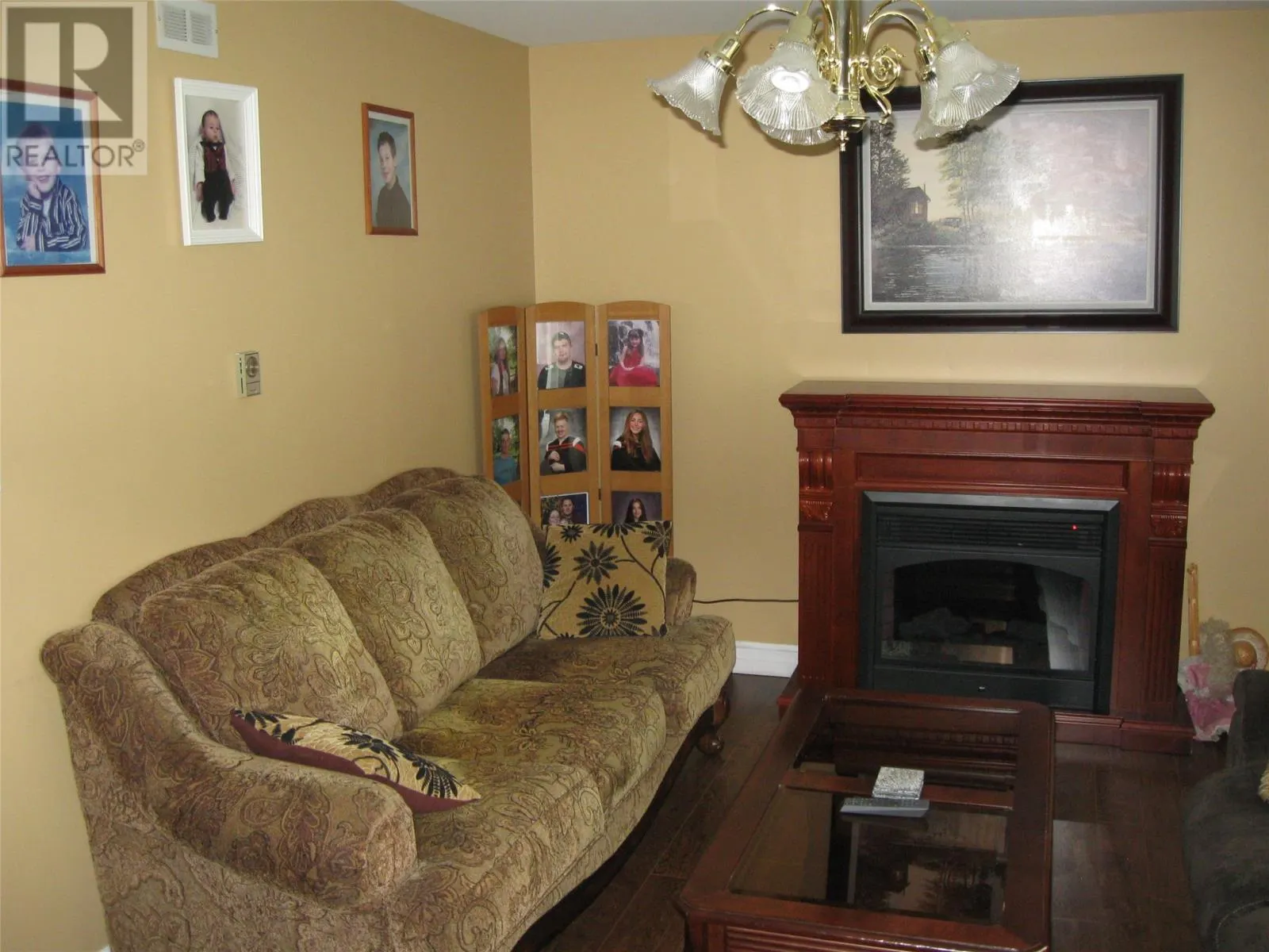 93 Forest Road